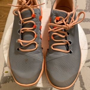 UNDER ARMOUR Sneakers